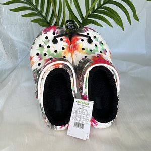 CROCS Classic Fuzz-Lined TIE-DYE CLOG - NEW w/Tags - Size M6/W8